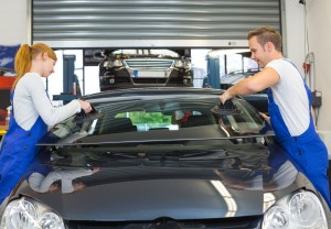 Auto glass Replacement